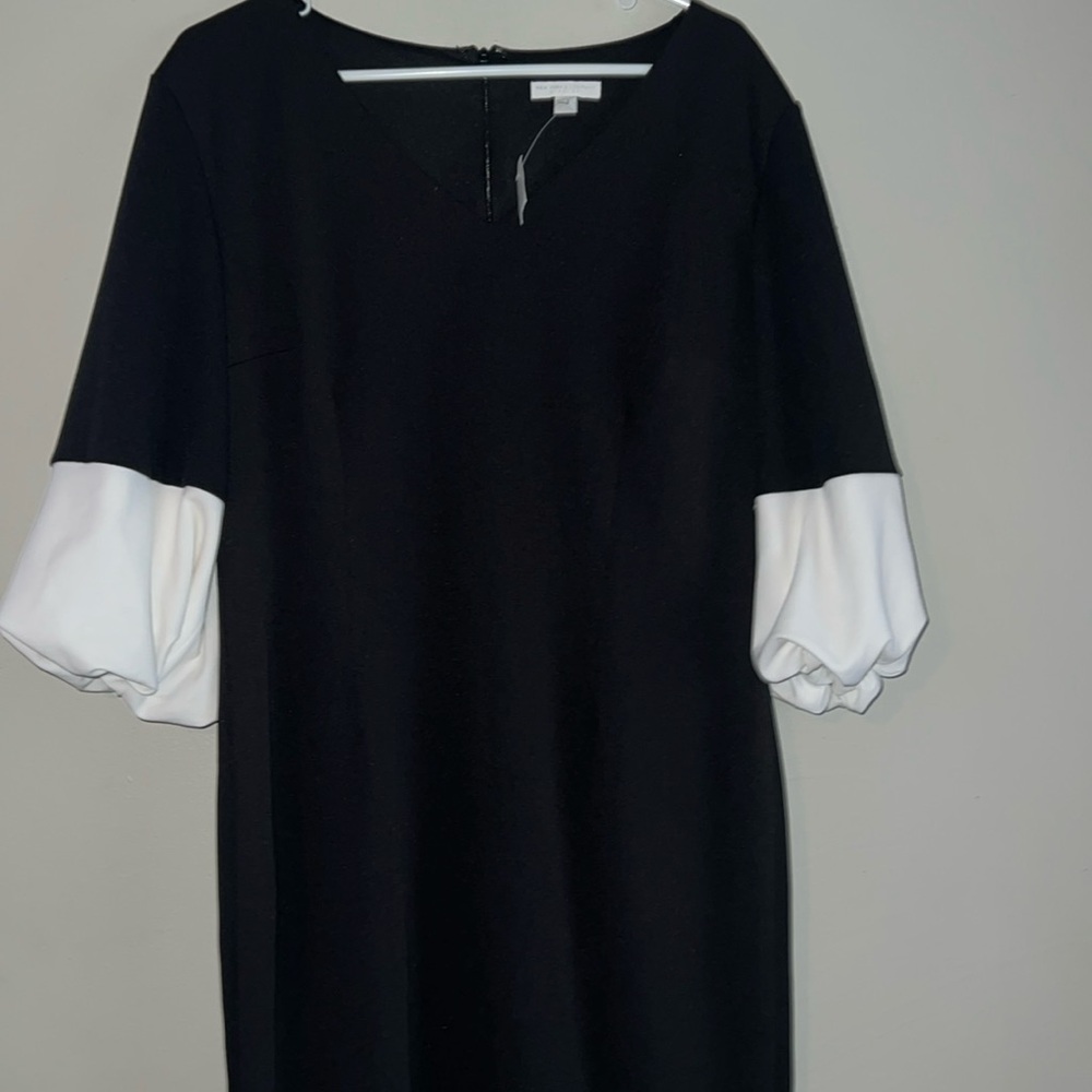 NWT New York & Company Black and White Puff Sleeve Dress